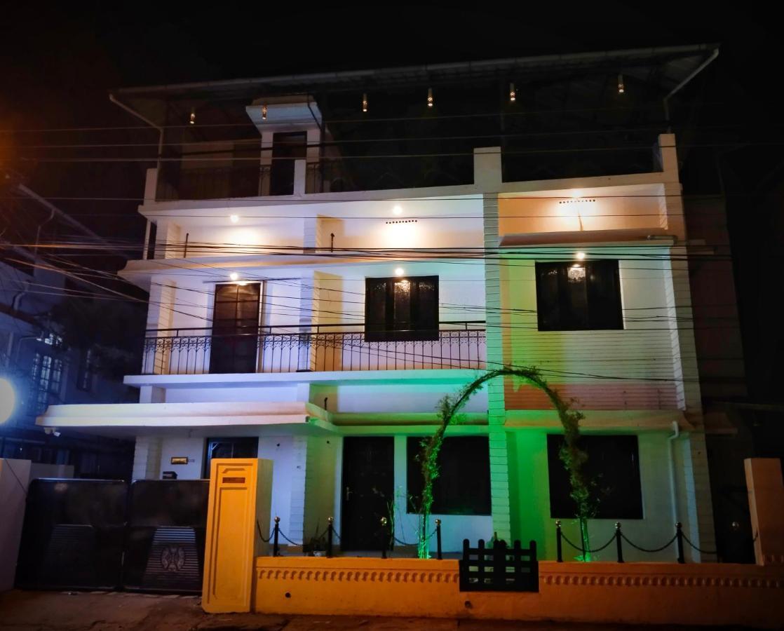The Chill House Hostel Kochi Exterior photo